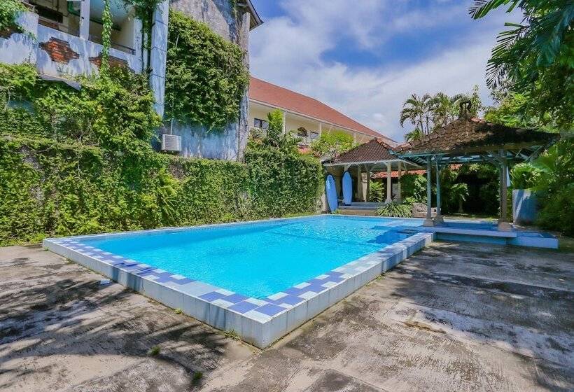 호텔 Ari Beach Inn By Oyo