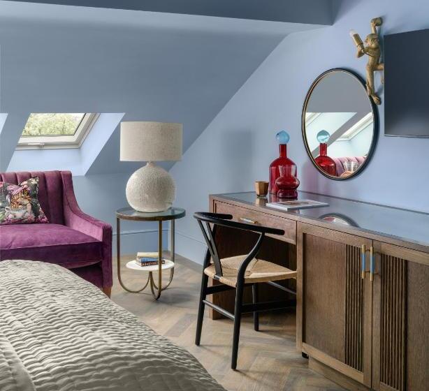 Отель Charlton Hall At Charlton Hall Estate