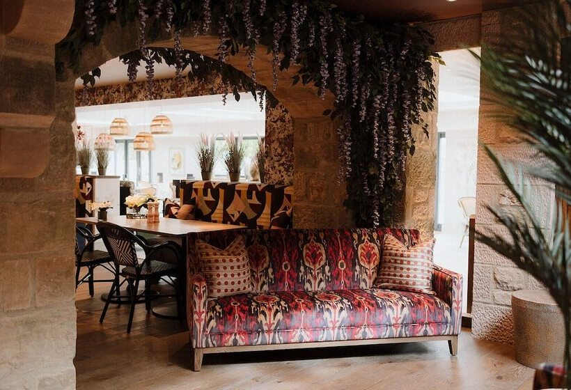 Отель Charlton Hall At Charlton Hall Estate