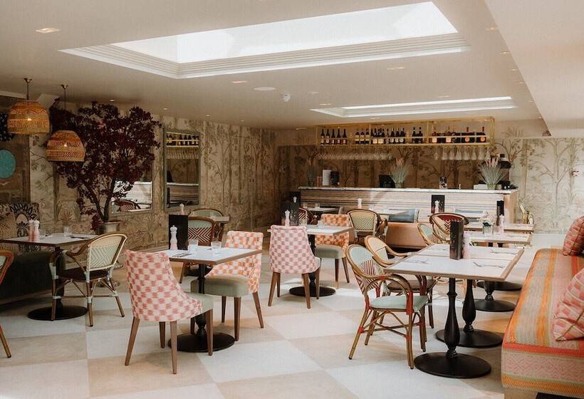 Отель Charlton Hall At Charlton Hall Estate