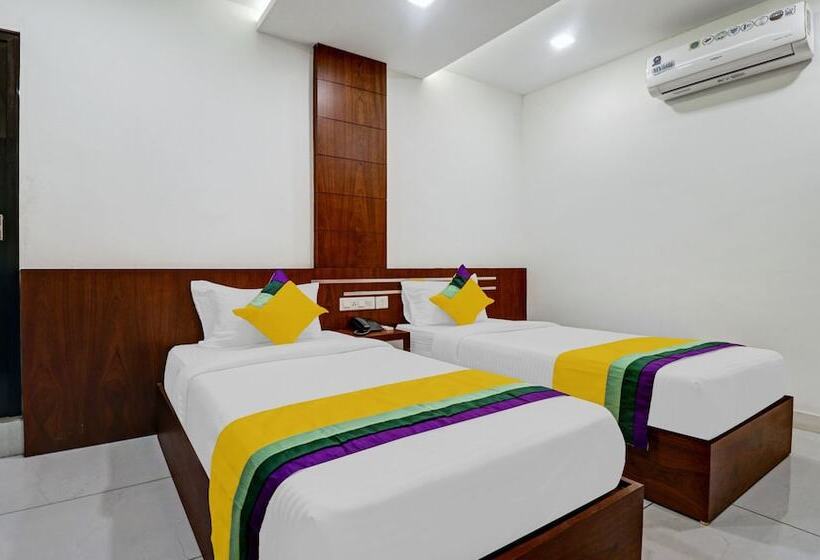 Hotel Itsy By Treebo   Fathima Palace