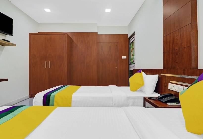 Hotel Itsy By Treebo   Fathima Palace