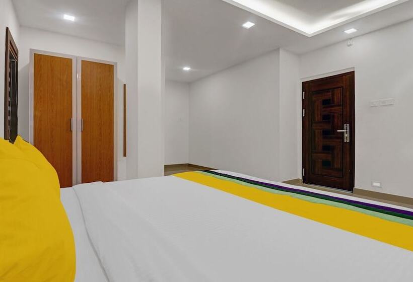 Hotel Itsy By Treebo   Fathima Palace