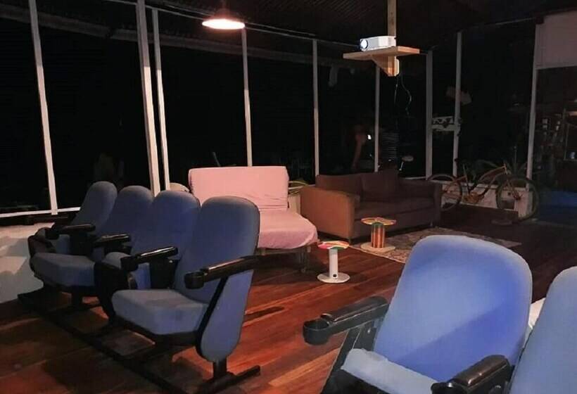 ホテル Madre Selva Jungle Hostel