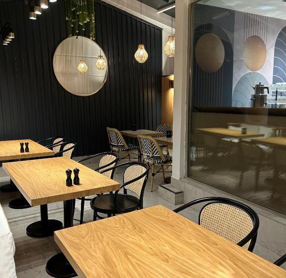 هتل Mona Bosphorus