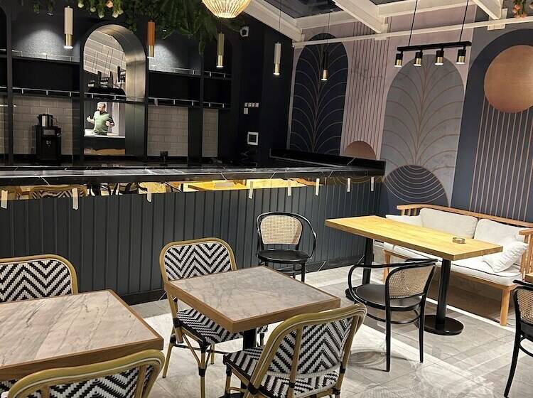 هتل Mona Bosphorus