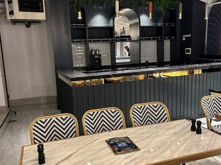 هتل Mona Bosphorus