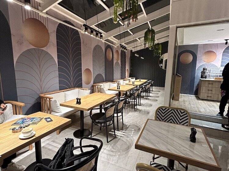 هتل Mona Bosphorus