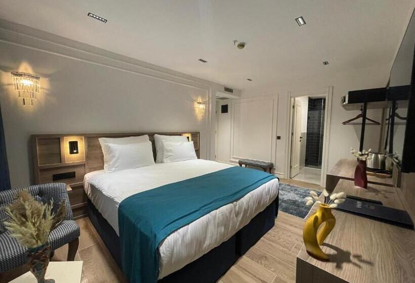 هتل Mona Bosphorus