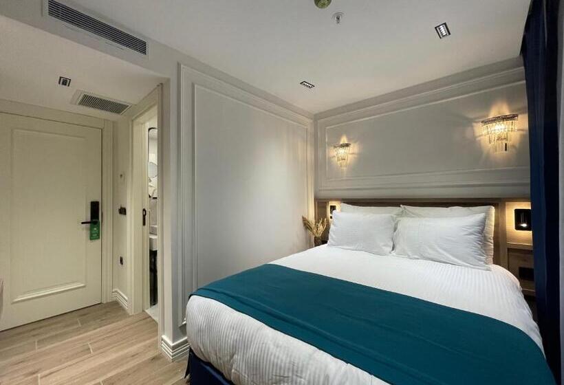 هتل Mona Bosphorus