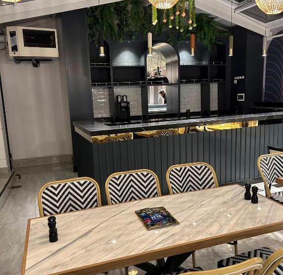 هتل Mona Bosphorus