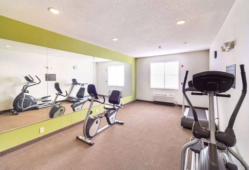 فندق Ramada By Wyndham Jackson Ms