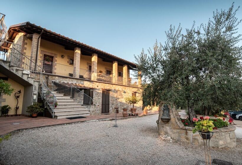 هتل روستایی Agriturismo La Rocca