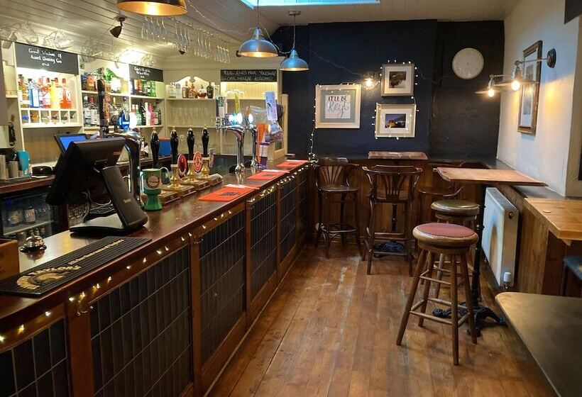 בית מלון כפרי The Black Swan