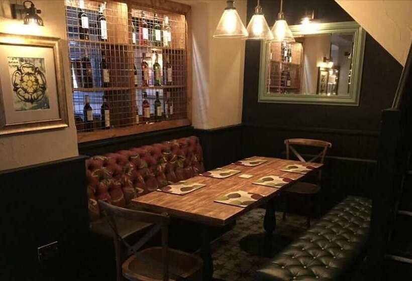 בית מלון כפרי The Black Swan