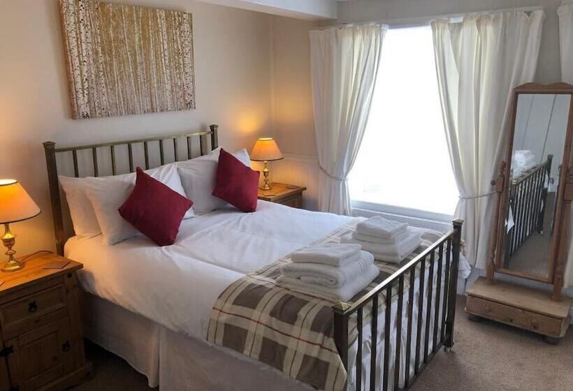 בית מלון כפרי The Black Swan