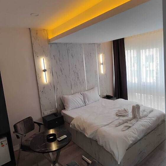 هتل The City Palace