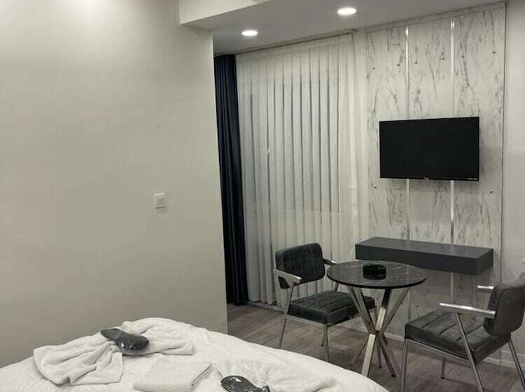 هتل The City Palace