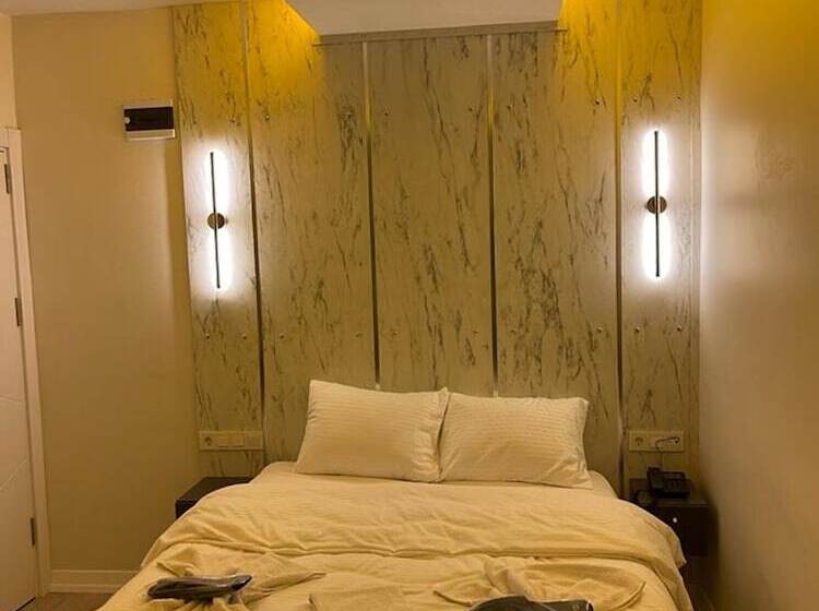 هتل The City Palace