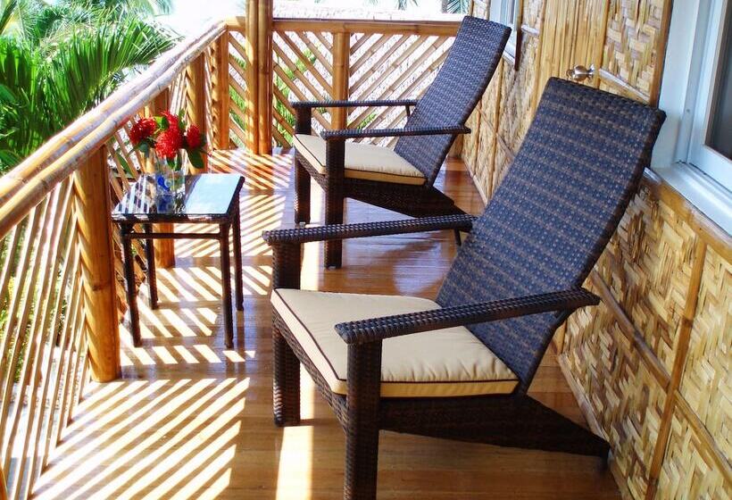 Magic Island Dive Resort