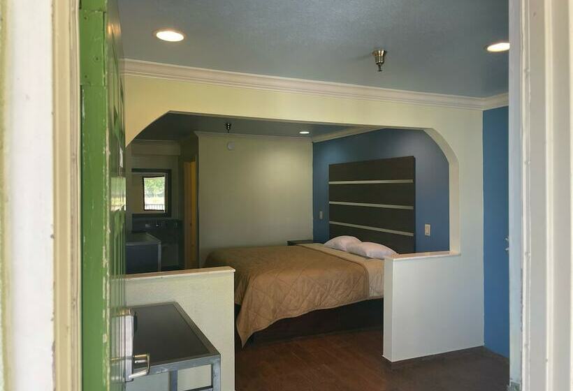 فندق على الطريق Mustang Inn