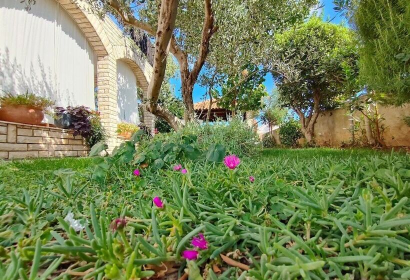 膳宿费 Apartments Snježana Carev