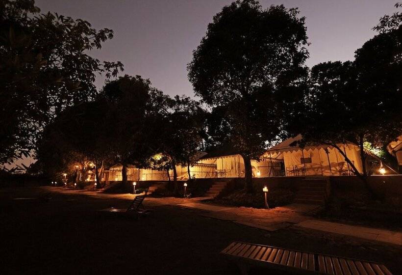 Resort Pangarh Lake Retreat