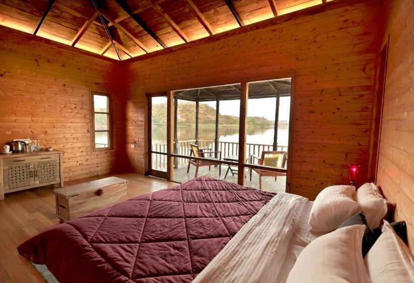 Resort Pangarh Lake Retreat