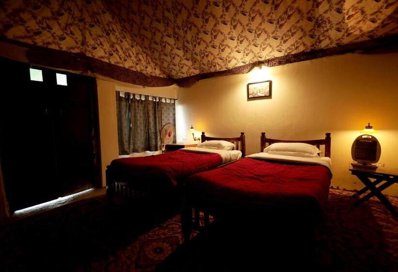 Resort Pangarh Lake Retreat