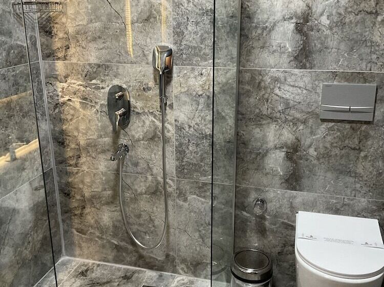 هاستل Mardiva Otel