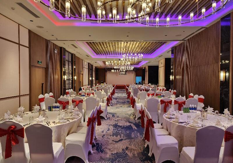 Grand Hyams Hotel Quy Nhon Beach