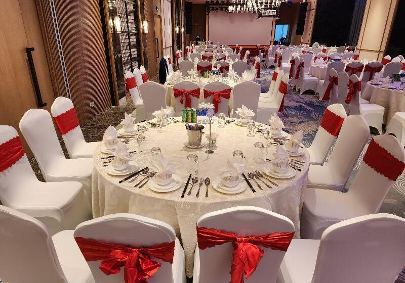 Grand Hyams Hotel Quy Nhon Beach