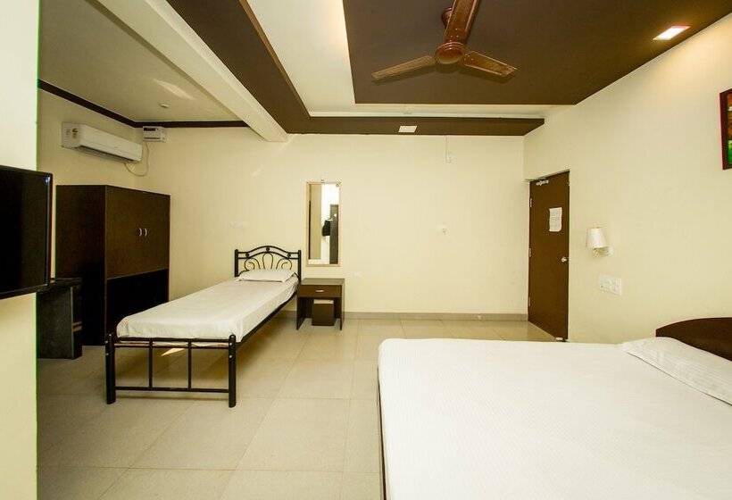 فندق Madhu's Inn