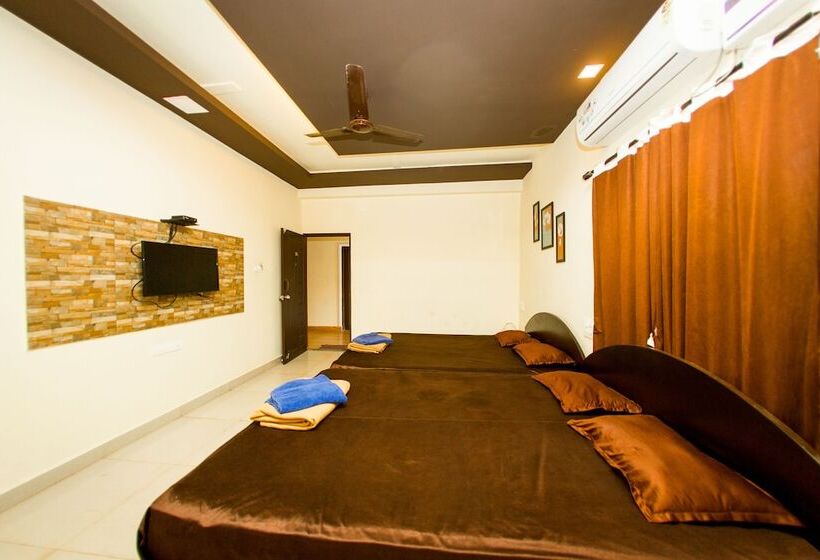 فندق Madhu's Inn