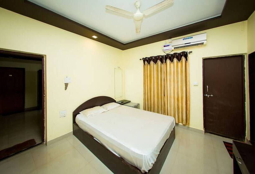 فندق Madhu's Inn