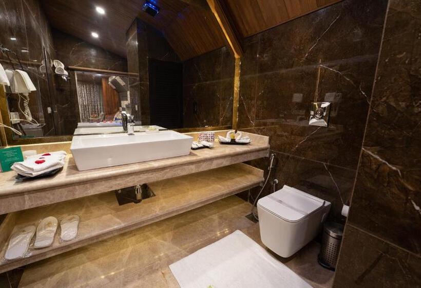 ホテル Snow Land Srinagar