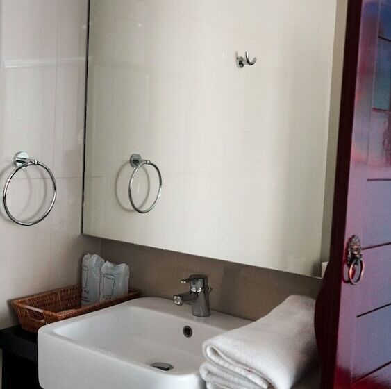 בית מלון כפרי Z&z House