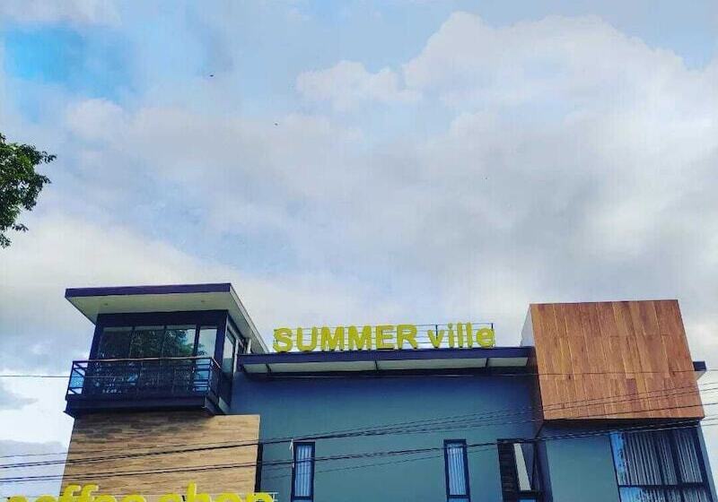 Summerville Hotel & Coffee Shop