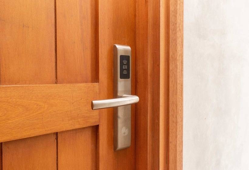 Summerville Hotel & Coffee Shop