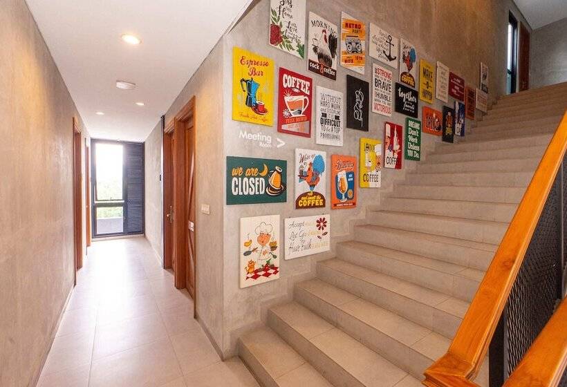 Summerville Hotel & Coffee Shop