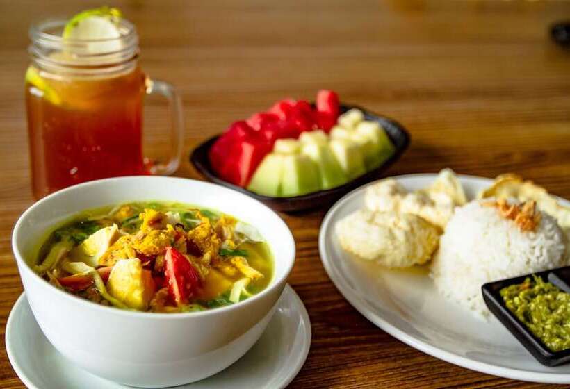 Summerville Hotel & Coffee Shop