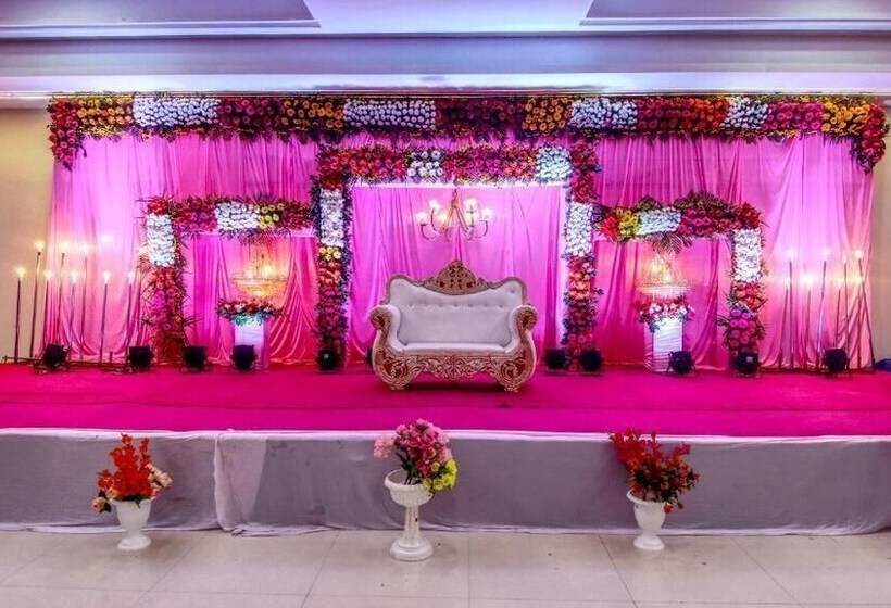 The Aanandam Hotel Resort