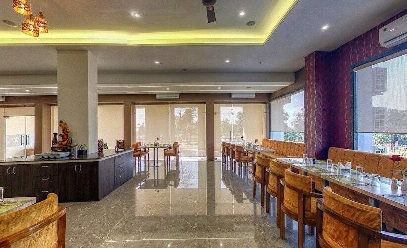 The Aanandam Hotel Resort