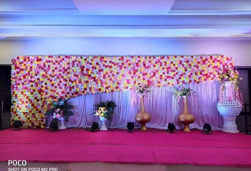 The Aanandam Hotel Resort