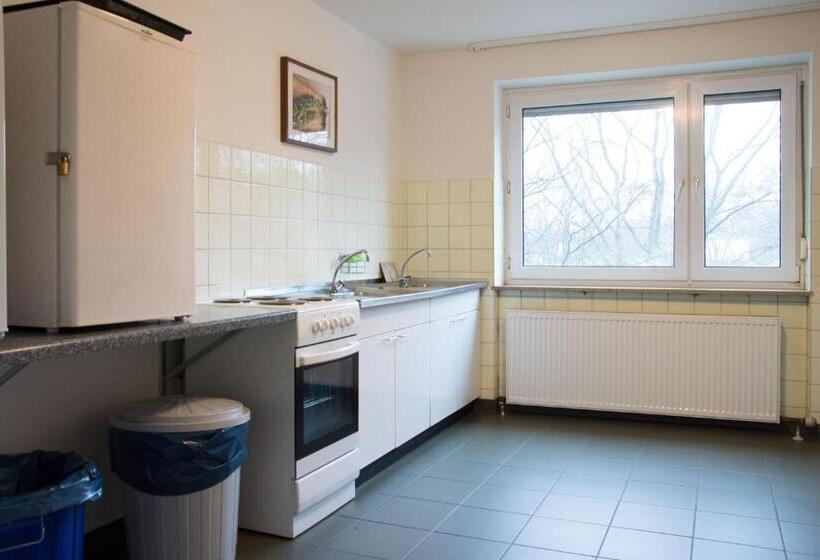 1, 2, Sleep Hostel Nürnberg Messe