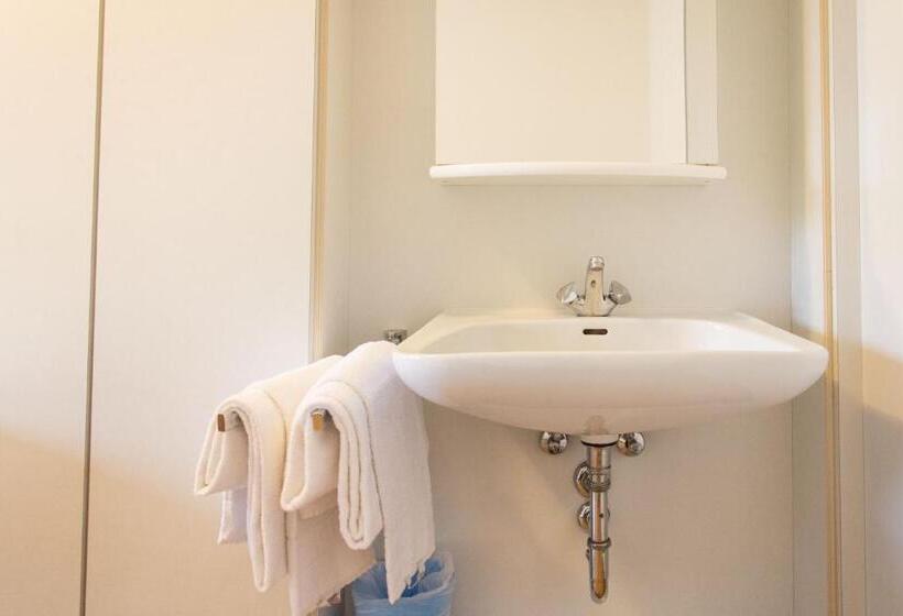 1, 2, Sleep Hostel Nürnberg Messe