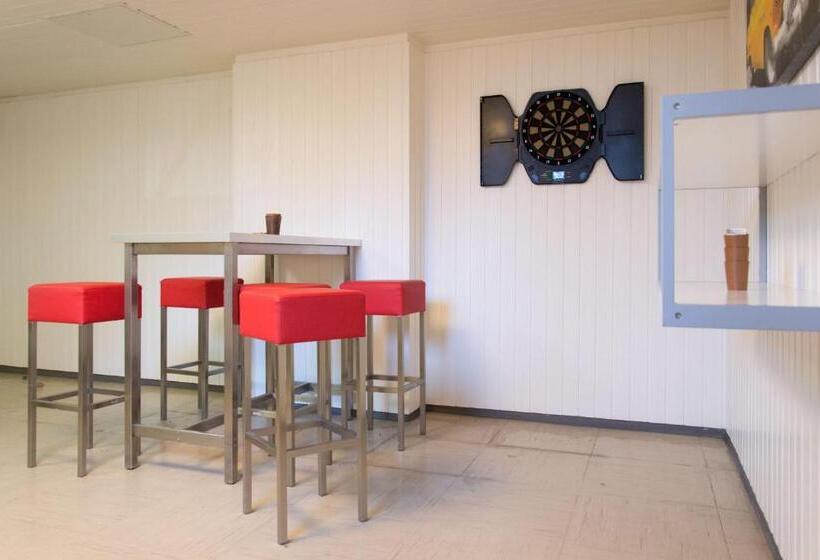 1, 2, Sleep Hostel Nürnberg Messe