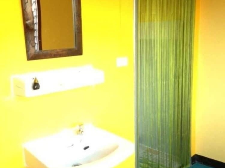 הוסטל Just Chill Inn