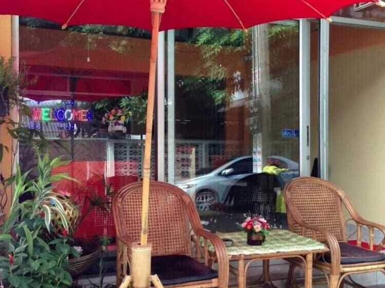 הוסטל Just Chill Inn