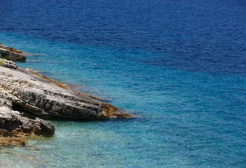Anassa Mare Villas & Residences